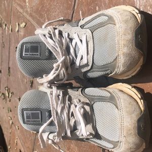 New balance 990v4 size 9.5